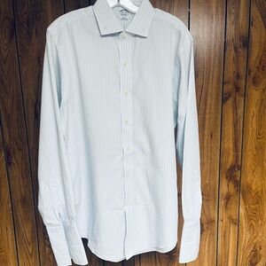 Brooks Brothers Slim Fit Long Sleeves Cuff Dress Shirt